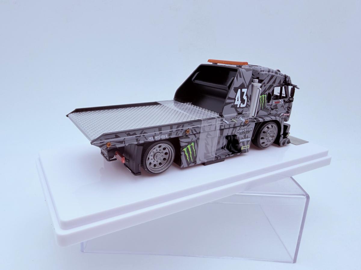STREET WEAPON 1:64 KAMA Z TRAILER MONSTER LIVERY - Imagen 4