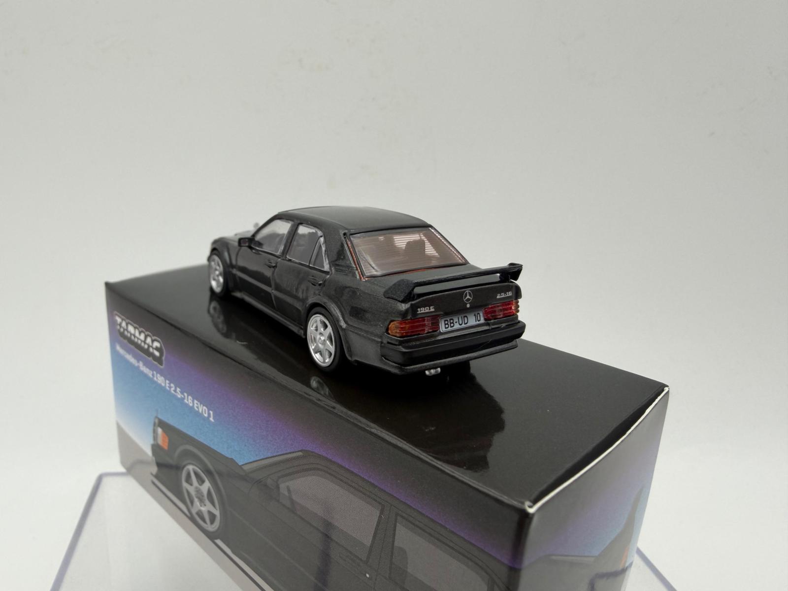 TARMAC WORKS 1:64 MERCEDES 190 E 2.3-16 EVO 1 - Imagen 3