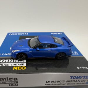 TOMICA 1:64 NISSAN GTR R35 AZUL