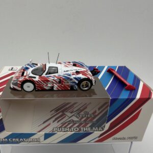 BM 1:64 MAZDA 787B  con daño