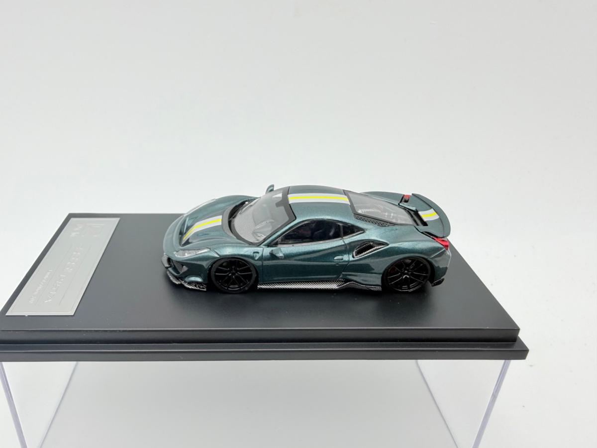 DCM 1:64 FERRARI 488 PISTA NOVITEC BRITISH GREEN - Imagen 2