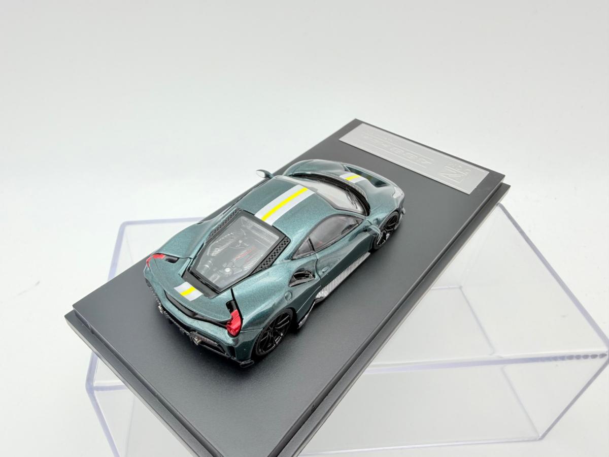 DCM 1:64 FERRARI 488 PISTA NOVITEC BRITISH GREEN - Imagen 5