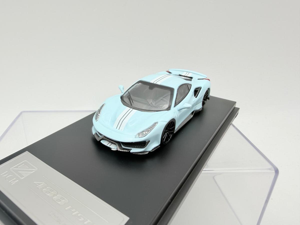 DCM 1:64 FERRARI 488 PISTA NOVITEC LIGHT BLUE - Imagen 3