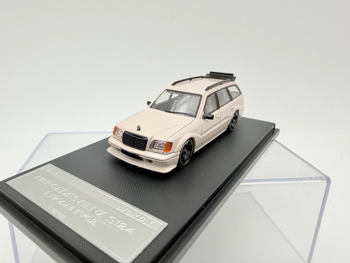 MORTAL 1:64 MERCEDES BENZ S124 MILK TEA COLOR - Imagen 2