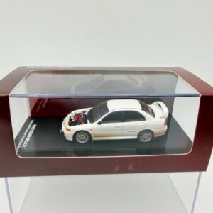 MOTORHELIX 1:64 MITSUBISHI LANCER EVO IV WHITE