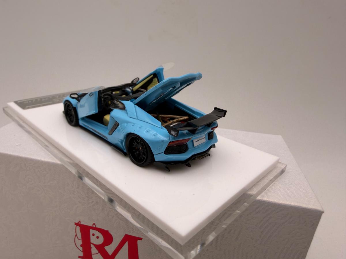 RHINO MODEL 1:64 LAMBORGHINI LP720-4 ROADSTER LBWK AZUL - Imagen 4
