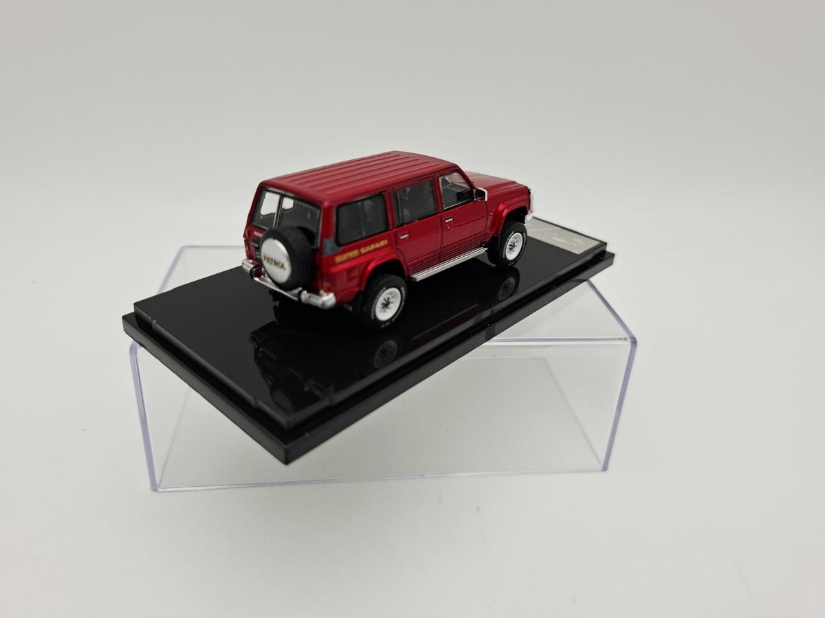 SHADOW PRO 1:64 NISSAN PATROL RED - Imagen 3