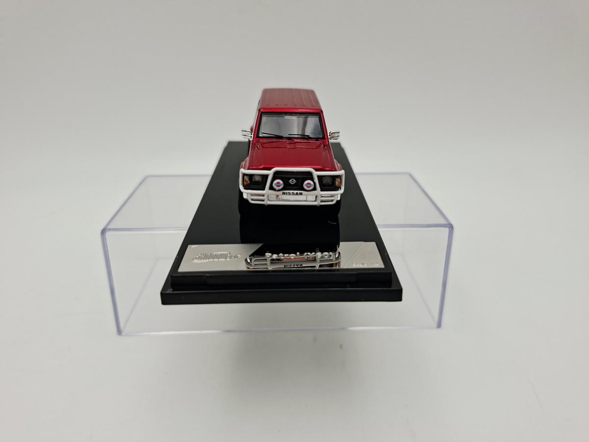 SHADOW PRO 1:64 NISSAN PATROL RED - Imagen 4