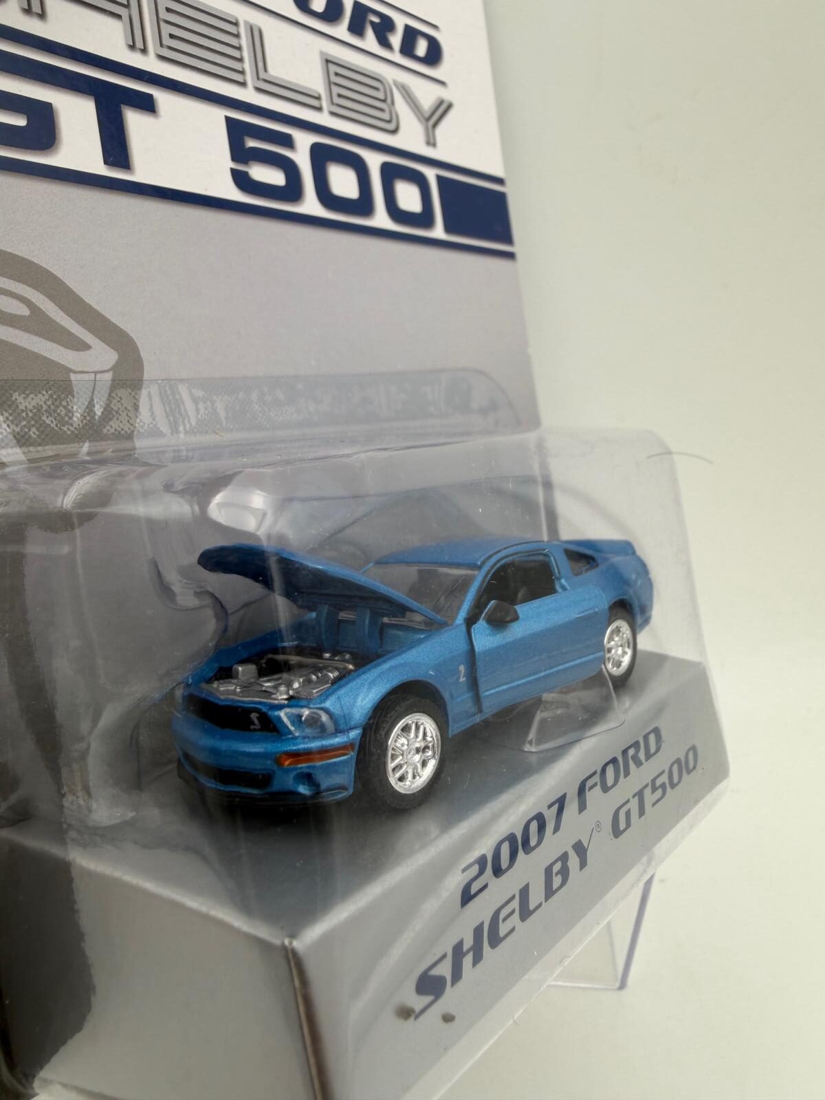 ACME 1:64 FORD MUSTANG SHELBY GT500 - Imagen 2