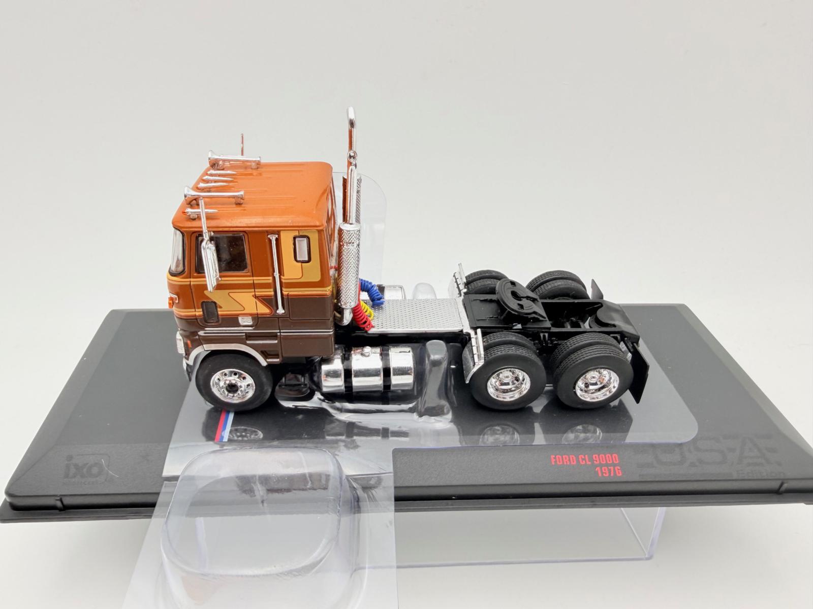 IXO 1:64 FORD CL 9000 1976