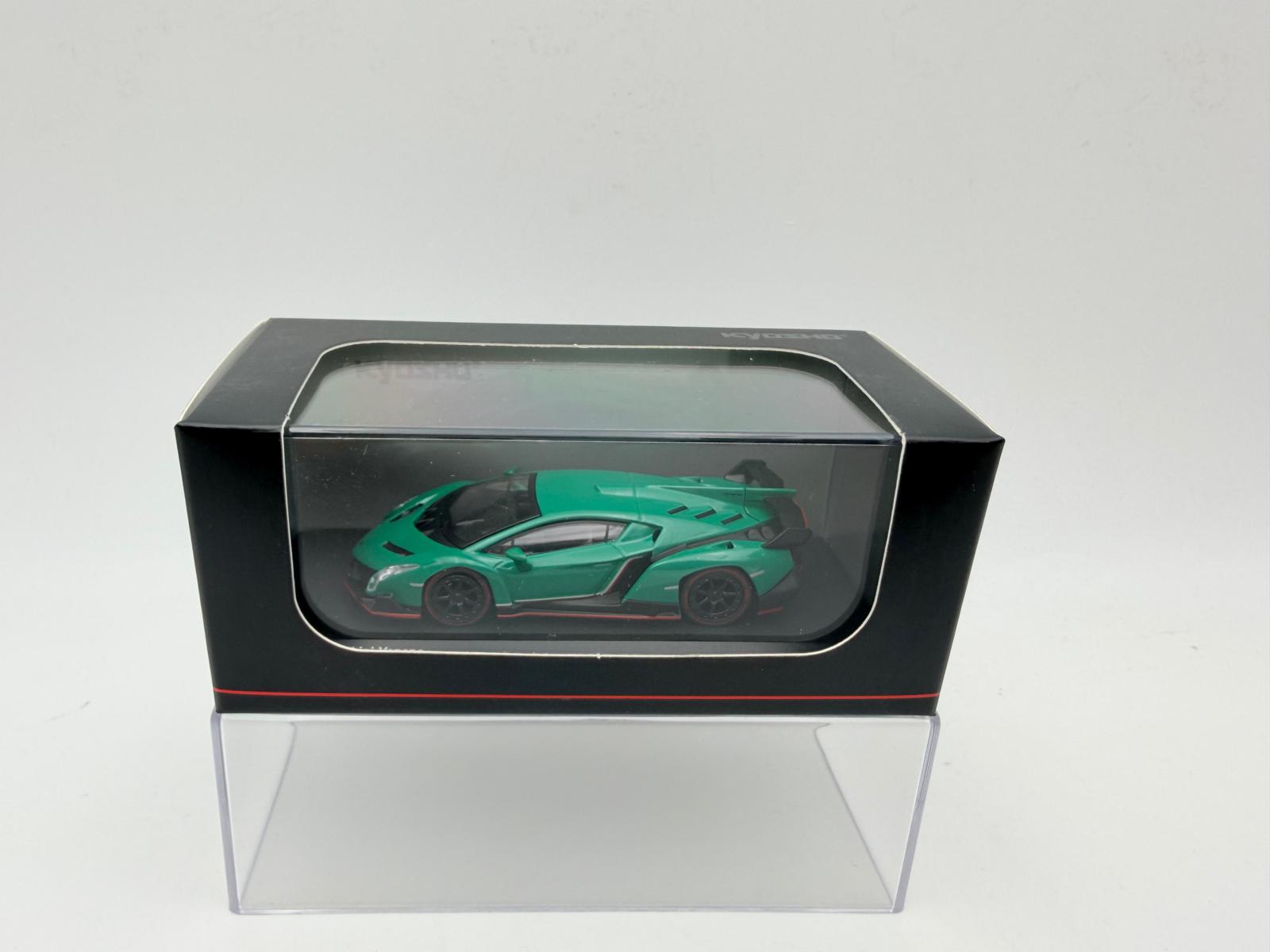 KYOSHO 1:64 LAMBORGHINI VENENO GREEN - Imagen 4